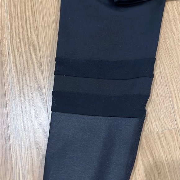 Splits59 Leggings - Picture 2 of 3